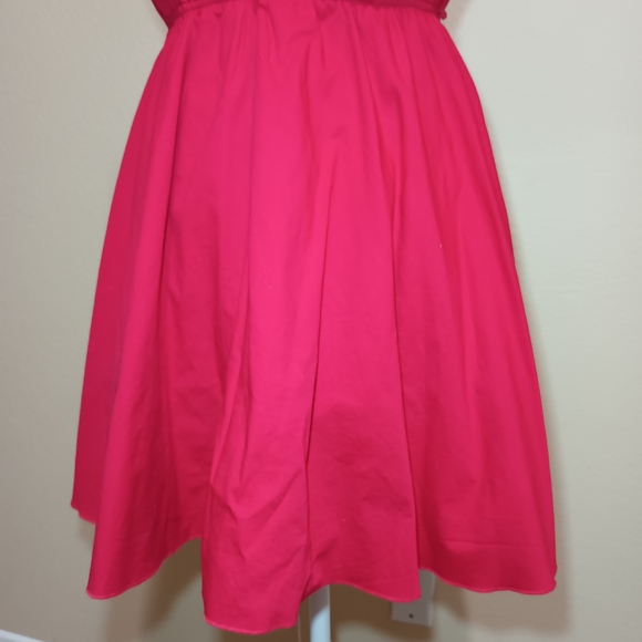 Elegant Red Sleeveless Dress - Picture 6 of 13